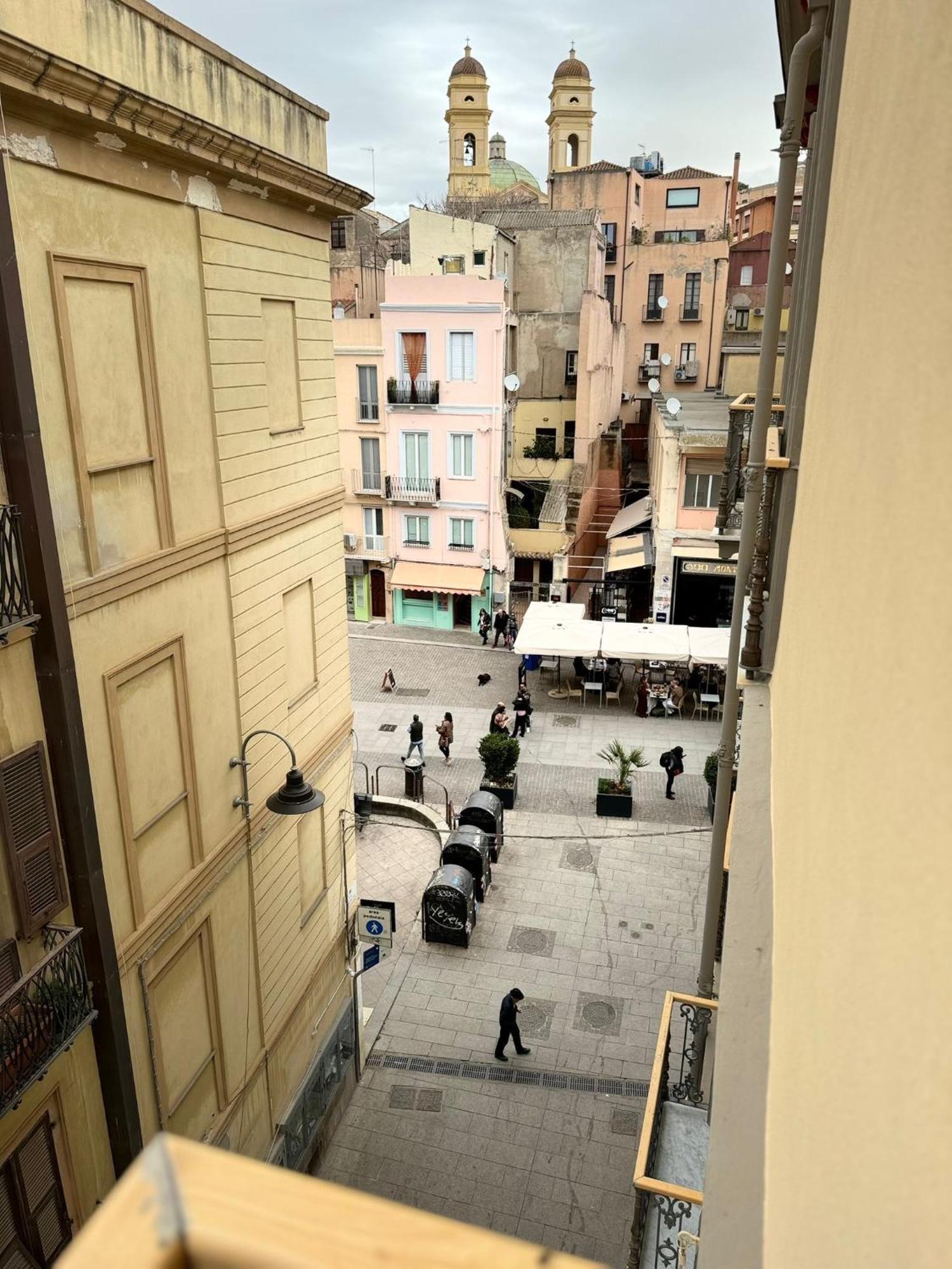Fl Apartments Nel Corso Cagliari Dış mekan fotoğraf